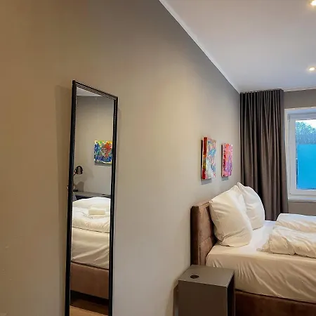 Prinzessin Aphrodite - Zimmerprinzen * Oldenburg