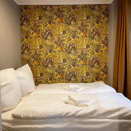 Prinzessin Aphrodite - Zimmerprinzen * Oldenburg